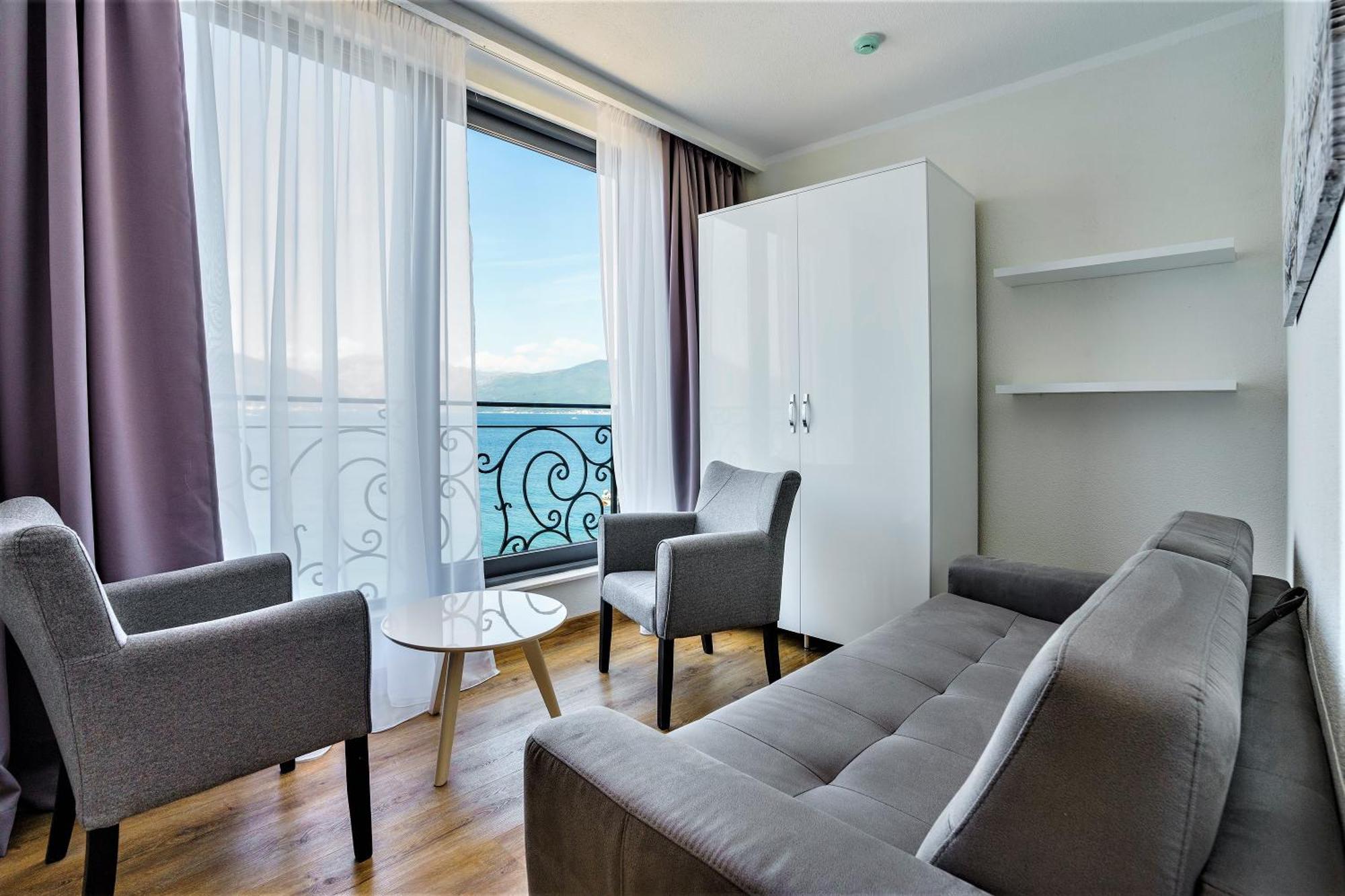 Beachfront Villa Pearl Of Adria คราซิชิ ภายนอก รูปภาพ